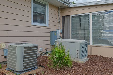 Tiny photo for 3910 EAGLE Lane, Rolling Meadows, IL 60008 (MLS # 12666299)