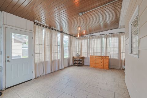 Tiny photo for 3910 EAGLE Lane, Rolling Meadows, IL 60008 (MLS # 12666299)