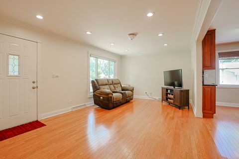 Tiny photo for 3910 EAGLE Lane, Rolling Meadows, IL 60008 (MLS # 12666299)