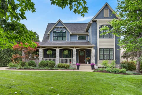 Tiny photo for 6421 Bentley Avenue, Willowbrook, IL 60527 (MLS # 12706967)
