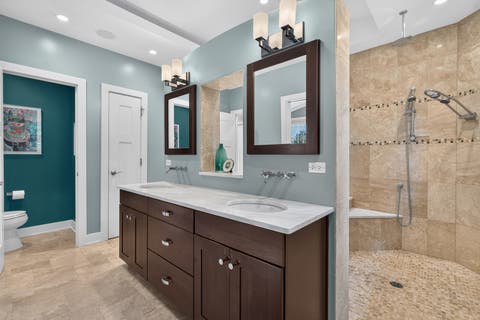 Tiny photo for 6421 Bentley Avenue, Willowbrook, IL 60527 (MLS # 12706967)