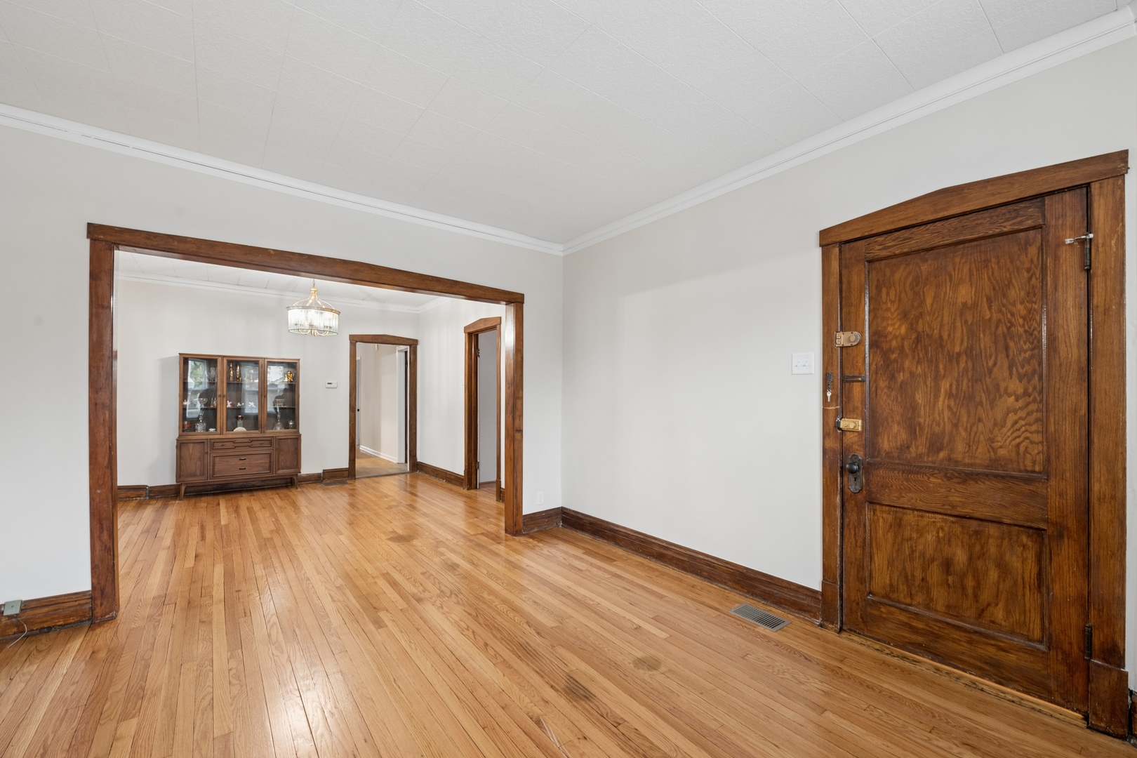 3748 S Honore Avenue