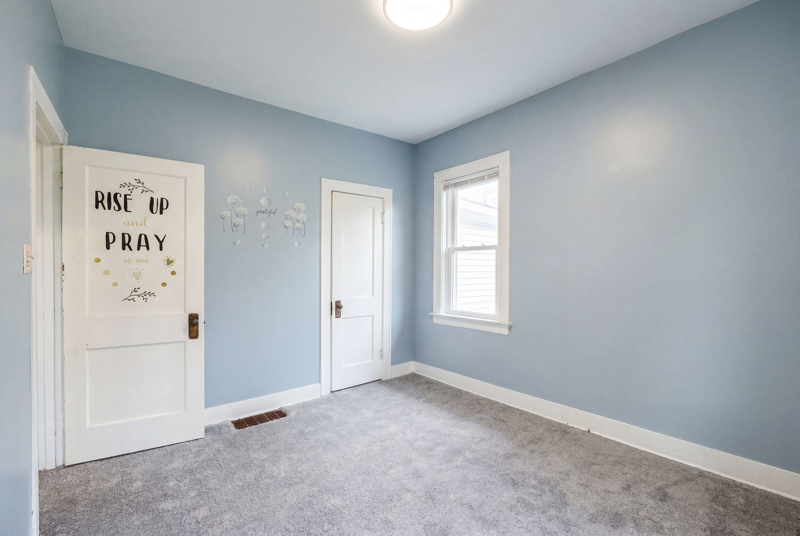 954 Wentworth Avenue