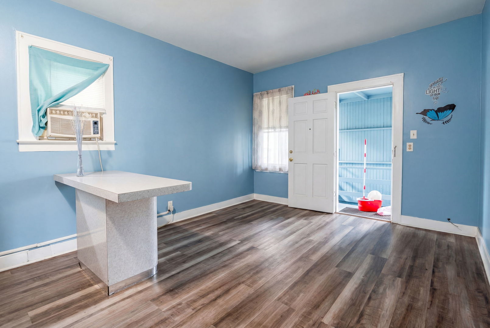 954 Wentworth Avenue