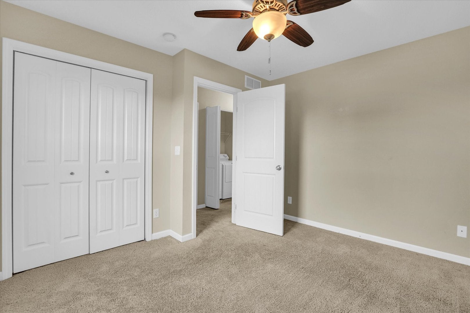 212 Medinah Court