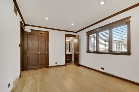 Tiny photo for 491 OLD SURREY Lane #A, Hinsdale, IL 60521 (MLS # 12666720)