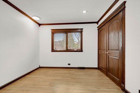 Tiny photo for 491 OLD SURREY Lane #A, Hinsdale, IL 60521 (MLS # 12666720)