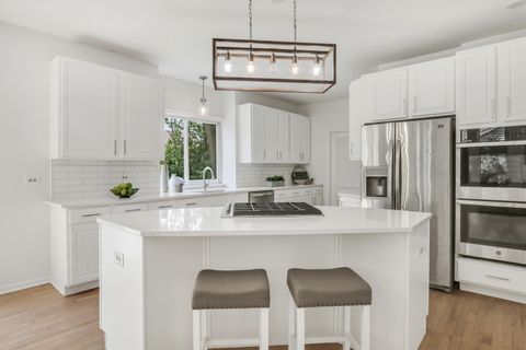 Tiny photo for 699 Snow Cap Court, Gurnee, IL 60031 (MLS # 12495453)