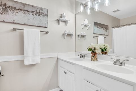 Tiny photo for 699 Snow Cap Court, Gurnee, IL 60031 (MLS # 12495453)