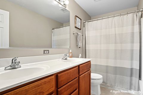 Tiny photo for 507 Legend Lane, McHenry, IL 60050 (MLS # 12480426)