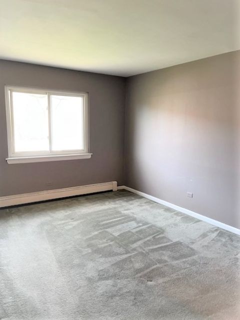 Tiny photo for 580 Mesa Drive #201, Hoffman Estates, IL 60169 (MLS # 12621364)