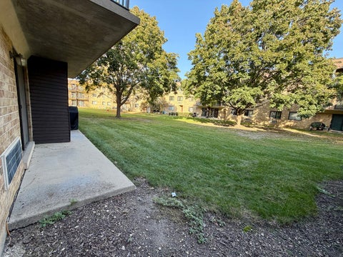 Tiny photo for 5600 N Astor Lane #116, Rolling Meadows, IL 60008 (MLS # 12785552)