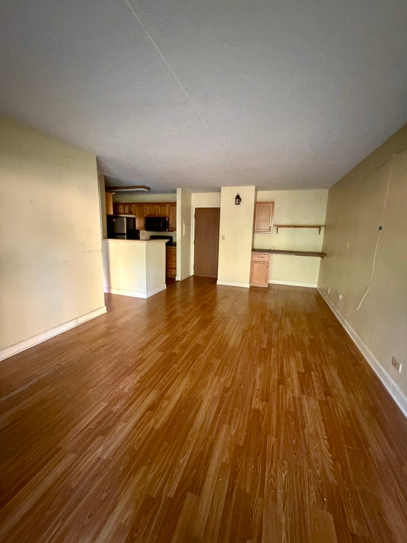5600 N Astor Lane 116