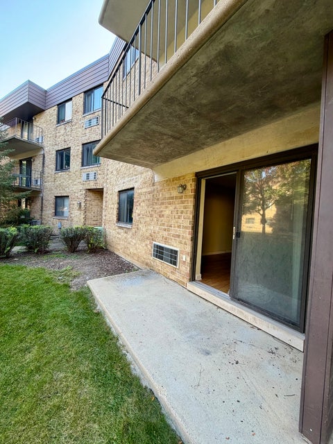 Tiny photo for 5600 N Astor Lane #116, Rolling Meadows, IL 60008 (MLS # 12785552)
