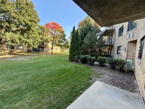 Tiny photo for 5600 N Astor Lane #116, Rolling Meadows, IL 60008 (MLS # 12785552)