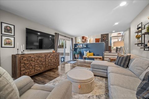 Tiny photo for 390 Windermere Way, Lake In The Hills, IL 60156 (MLS # 12483188)