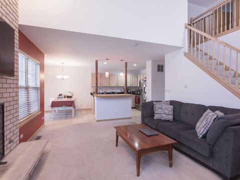 Tiny photo for 2 Willow Bridge Way, Bloomingdale, IL 60108 (MLS # 12529505)