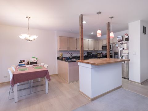 Tiny photo for 2 Willow Bridge Way, Bloomingdale, IL 60108 (MLS # 12529505)