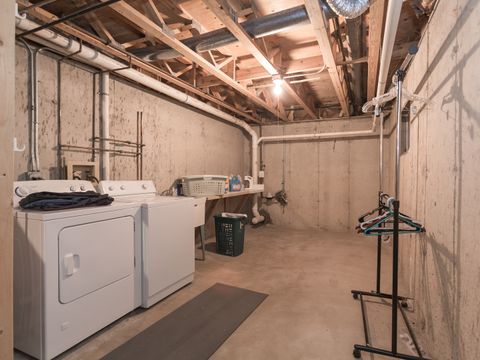 Tiny photo for 2 Willow Bridge Way, Bloomingdale, IL 60108 (MLS # 12529505)