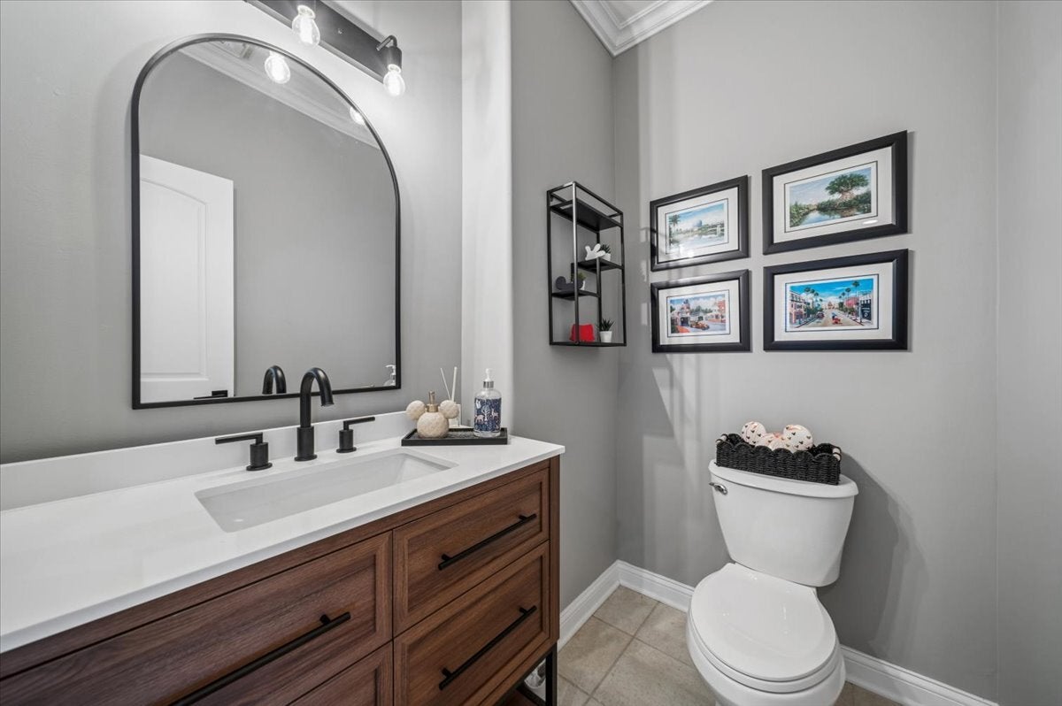 6829 W 64th Place