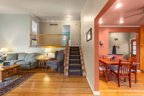 Tiny photo for 402 E Huntington Lane, Elmhurst, IL 60126 (MLS # 12522310)