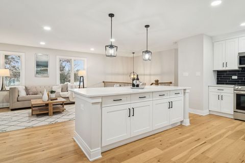 Tiny photo for 1420 Hassell Road, Hoffman Estates, IL 60169 (MLS # 12588194)