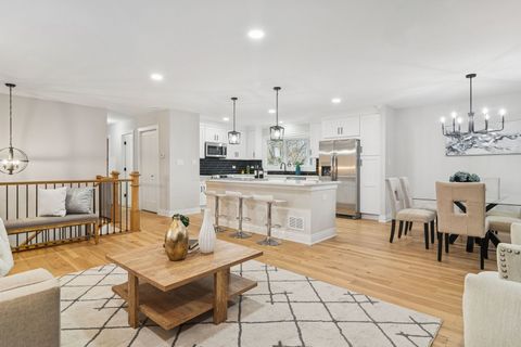 Tiny photo for 1420 Hassell Road, Hoffman Estates, IL 60169 (MLS # 12588194)