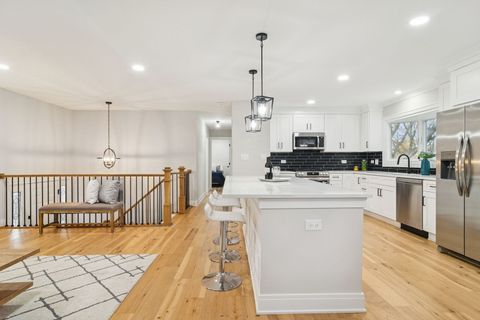 Tiny photo for 1420 Hassell Road, Hoffman Estates, IL 60169 (MLS # 12588194)