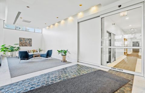 Tiny photo for 6171 N Sheridan Road #2202, Chicago, IL 60660 (MLS # 12425234)
