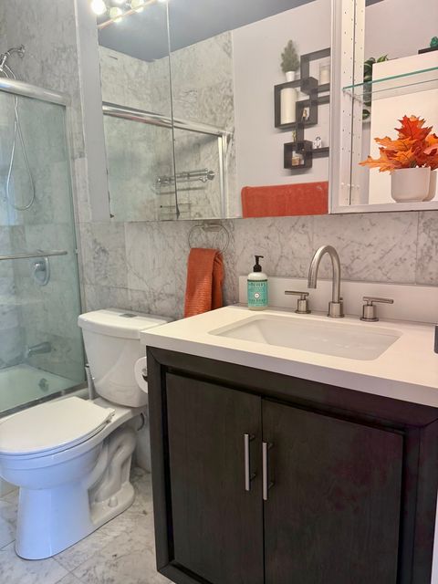 Tiny photo for 6171 N Sheridan Road #2202, Chicago, IL 60660 (MLS # 12425234)