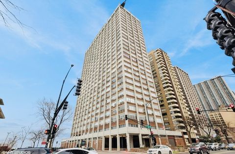 Photo of 6171 N Sheridan Road #2202, Chicago, IL 60660 (MLS # 12425234)