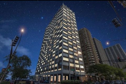 Tiny photo for 6171 N Sheridan Road #2202, Chicago, IL 60660 (MLS # 12425234)