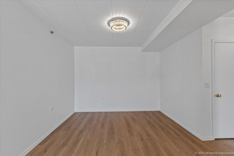 Tiny photo for 5520 W 115TH Street #101, Oak Lawn, IL 60453 (MLS # 12525157)