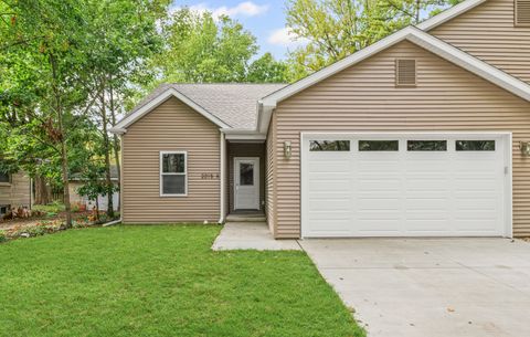 2015 Cureton Drive A Urbana IL 61801
