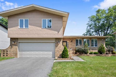 Photo of 5226 Riverside Drive, Richton Park, IL 60471 (MLS # 12700291)