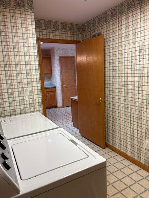 Tiny photo for 32 S Juniper Drive, North Aurora, IL 60542 (MLS # 12742543)