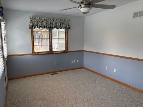 Tiny photo for 32 S Juniper Drive, North Aurora, IL 60542 (MLS # 12742543)