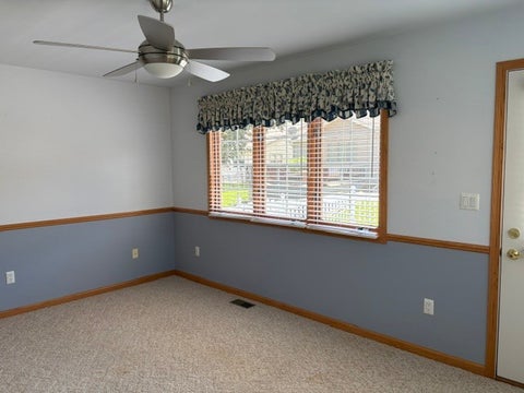 Tiny photo for 32 S Juniper Drive, North Aurora, IL 60542 (MLS # 12742543)
