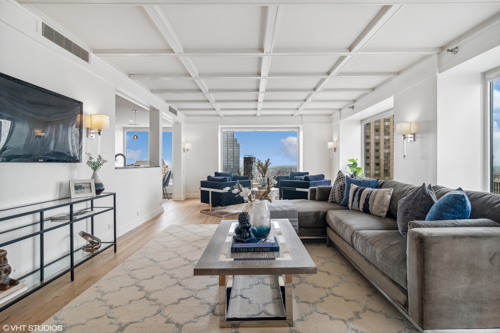 161 E CHICAGO Avenue 45FG