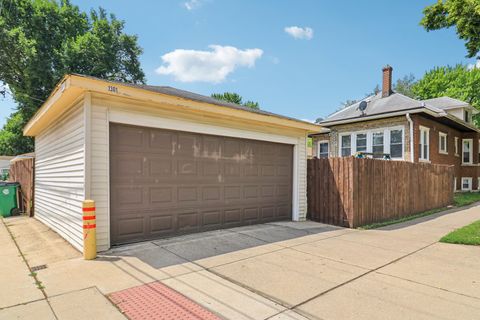 Tiny photo for 1301 Oak Park Avenue, Berwyn, IL 60402 (MLS # 12427127)
