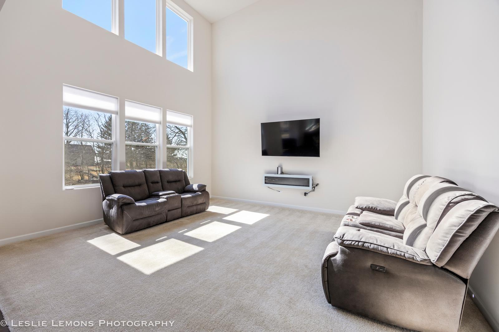 2225 Bent Grass Way