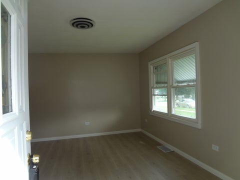 Tiny photo for 379 E Lincoln Street, Sycamore, IL 60178 (MLS # 12745886)