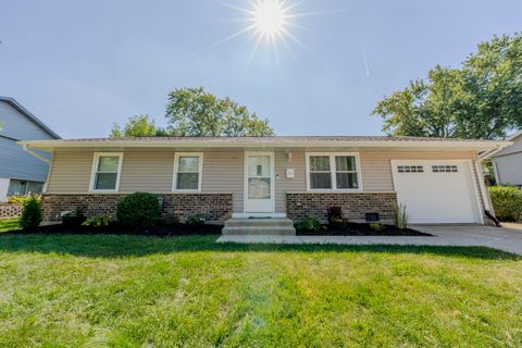 Photo of 719 Lacy Avenue, Streamwood, IL 60107 (MLS # 12468994)