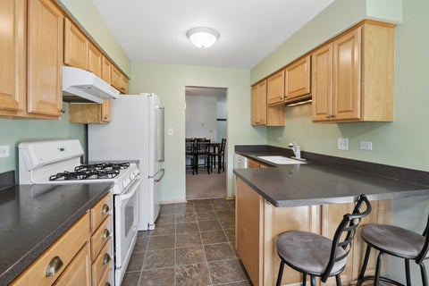 Tiny photo for 1391 STRATFORD Drive #1391, Gurnee, IL 60031 (MLS # 12736896)