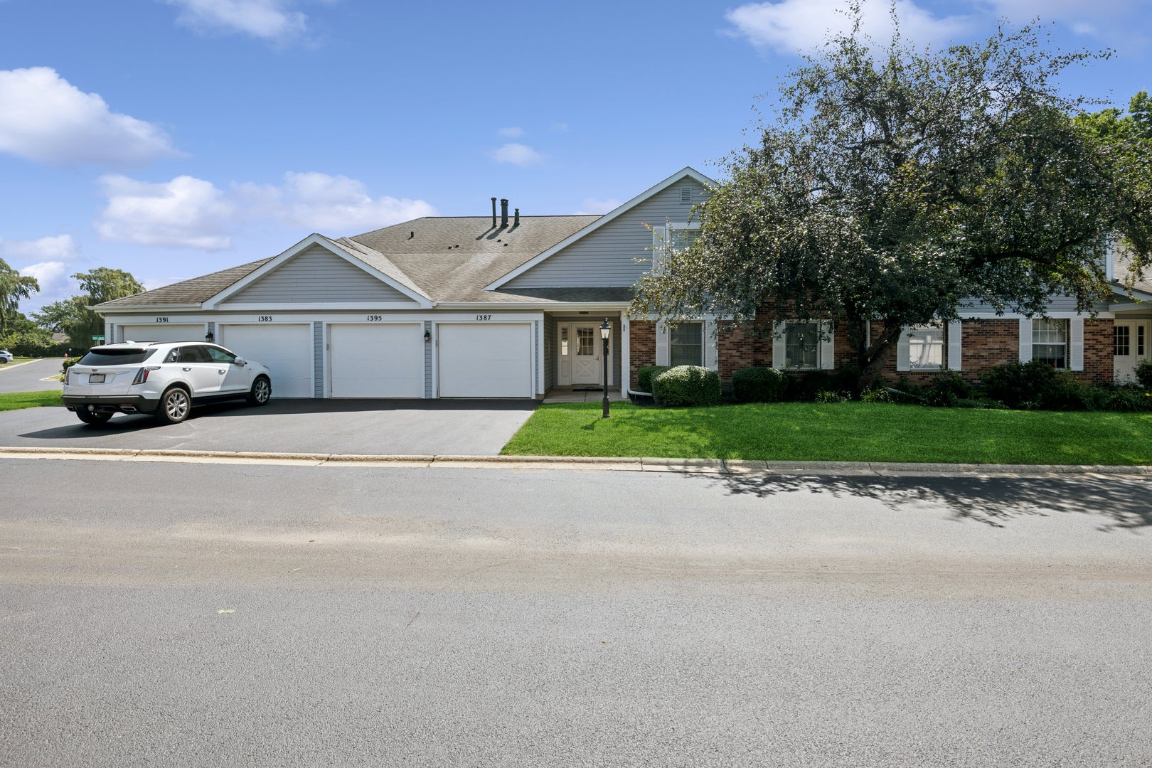 1391 STRATFORD Drive 1391
