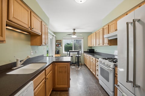 Tiny photo for 1391 STRATFORD Drive #1391, Gurnee, IL 60031 (MLS # 12736896)
