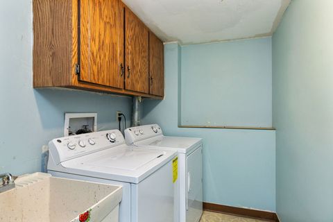 Tiny photo for 183 Brookside Drive, Elgin, IL 60123 (MLS # 12539230)