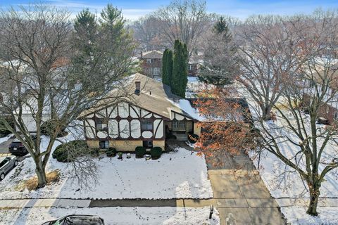 Tiny photo for 183 Brookside Drive, Elgin, IL 60123 (MLS # 12539230)