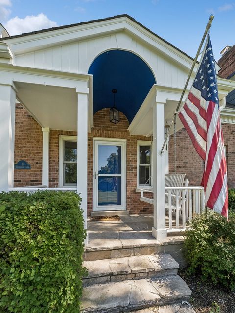 A home in Hawthorn Woods