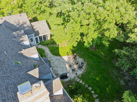 A home in Hawthorn Woods